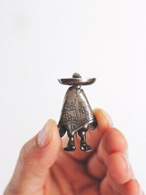 Vintage Sterling Silver Mexican Figural Sombrero Man Brooch Poncho Taxco